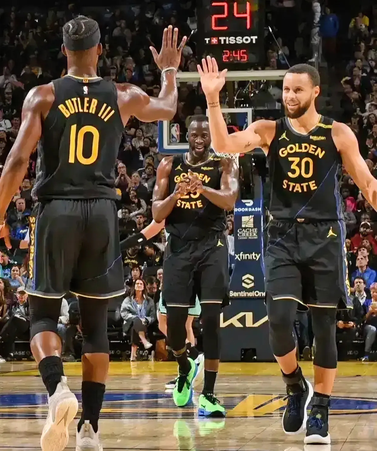 黄蜂强势雄鹿，保罗一己之力扛起全队的简单介绍