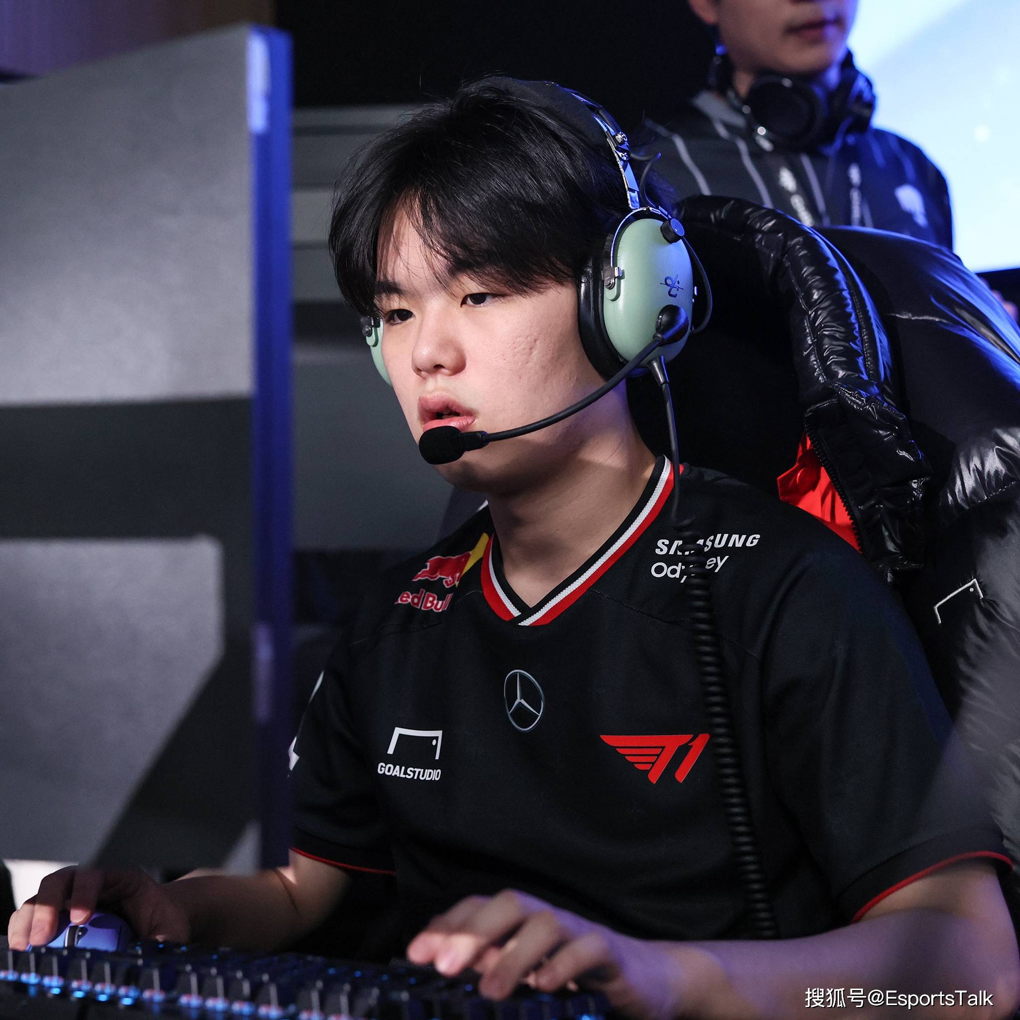 开云体育在线-G2险胜FPX，Scout线上压制力十足激烈交锋八强赛，锁定晋级资格的简单介绍