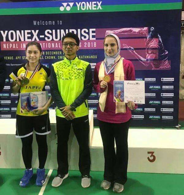 丹麦选手在羽毛球比赛中斩获桂冠