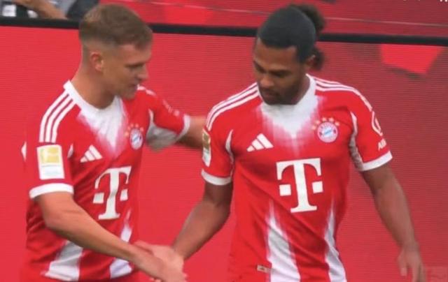 包含拜仁大胜汉堡，豪取德甲联赛三分！的词条