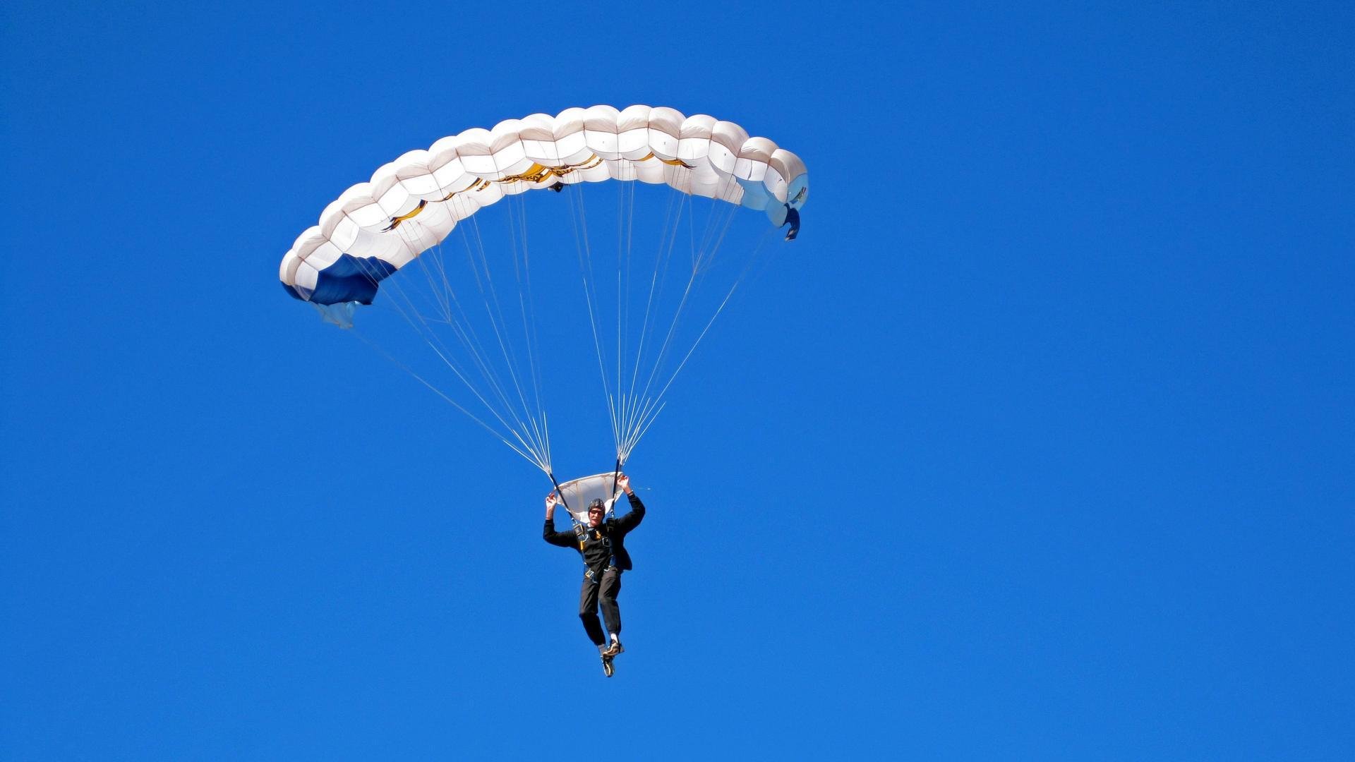 绿茵场上的双重奏，皇家社会南美情缘与姆巴佩的纪录之夜