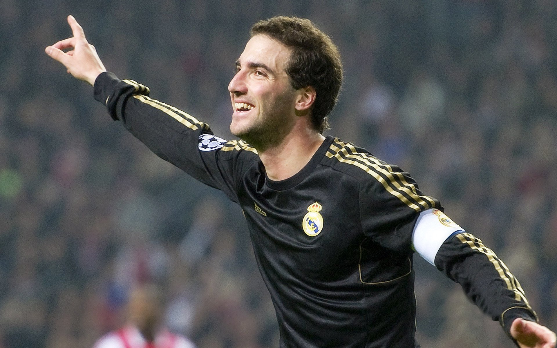 西甲国家德比之夜，罗德里戈用实力证明自己