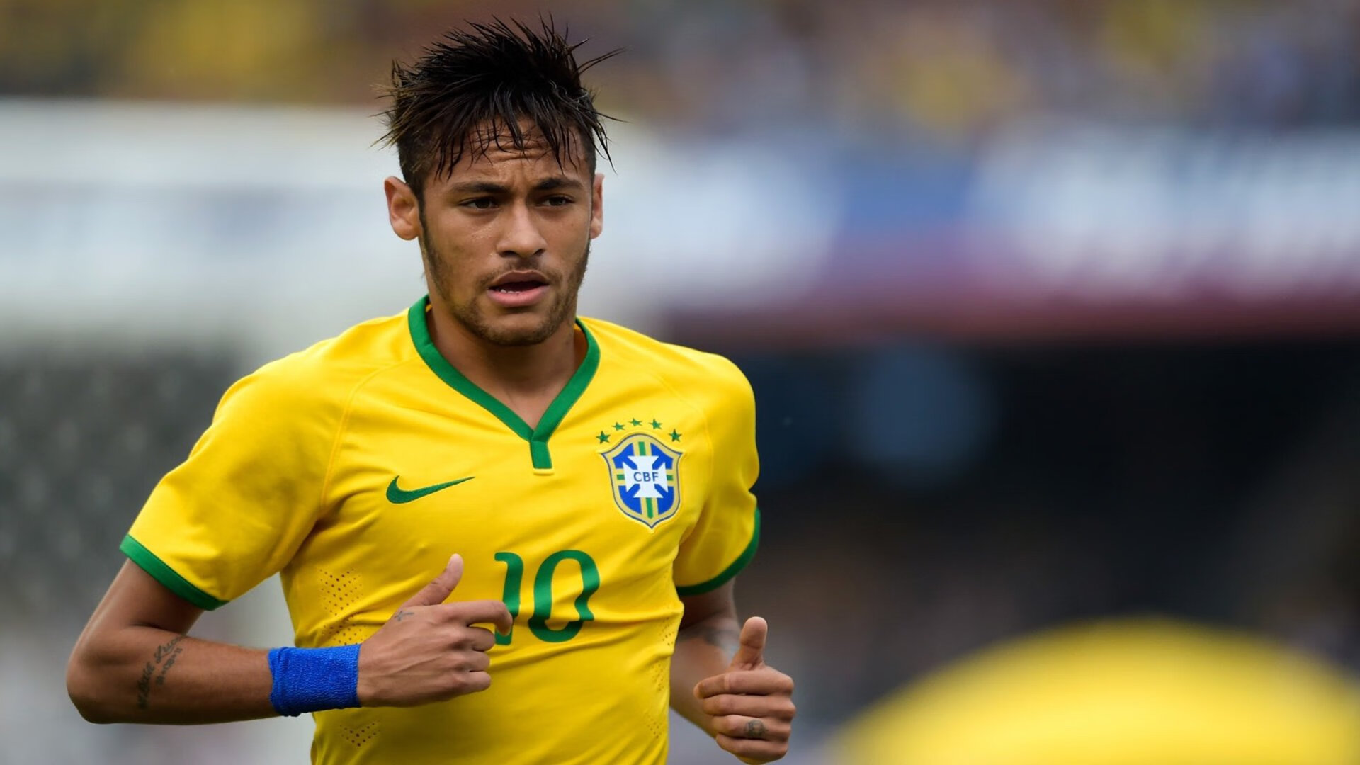 开云体育平台APP-南非之役，楚阿梅尼独舞老特拉福德—当法式铁腰在曼联腹地奏响个人能力狂想曲